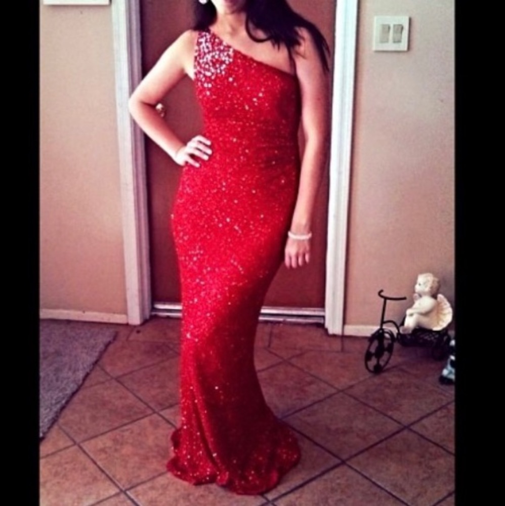 Beautiful Red Sequined Scala Gown / Prom